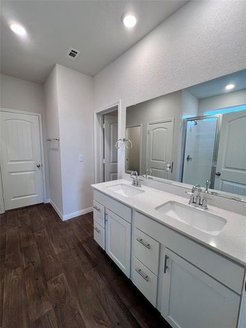 944 Vogel DR, Georgetown, TX 78626