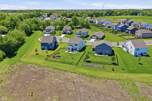 6914 Wolf Creek Court, Whitestown, IN 46075