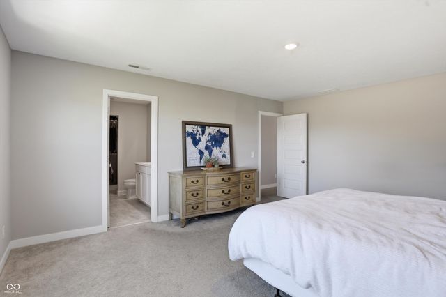 6914 Wolf Creek Court, Whitestown, IN 46075