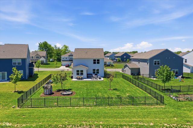 6914 Wolf Creek Court, Whitestown, IN 46075