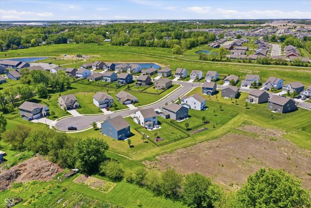 6914 Wolf Creek Court, Whitestown, IN 46075