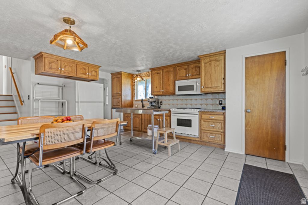 2317 E OAKRIDGE DR, Layton, UT 84040 — photo 5