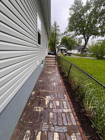 2867 E 10th Avenue, Columbus, OH 43219