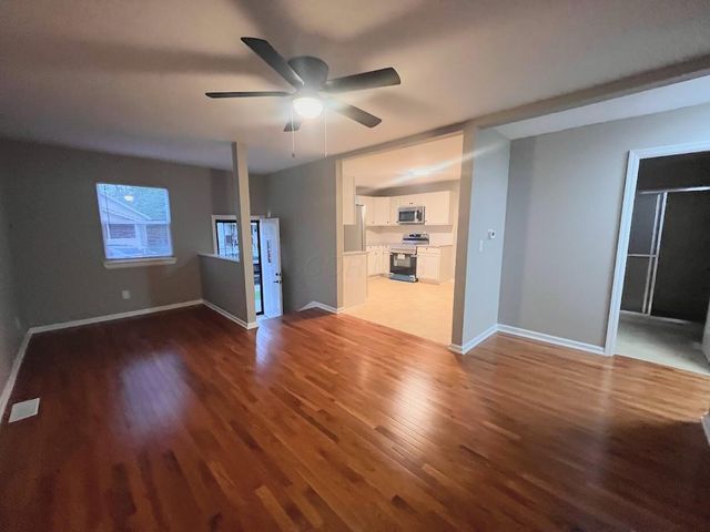 2867 E 10th Avenue, Columbus, OH 43219