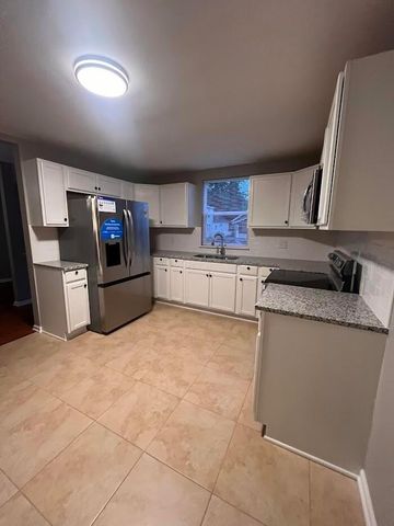 2867 E 10th Avenue, Columbus, OH 43219