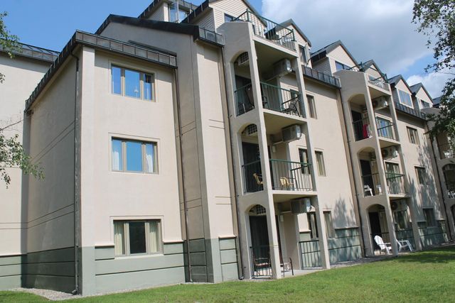 48 Cooper Memorial Drive # 405, Lincoln, NH 03251