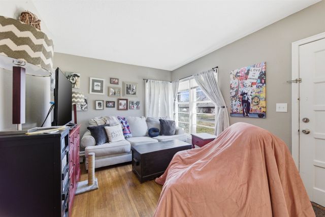 417 S Glendale St, Wichita, KS 67218