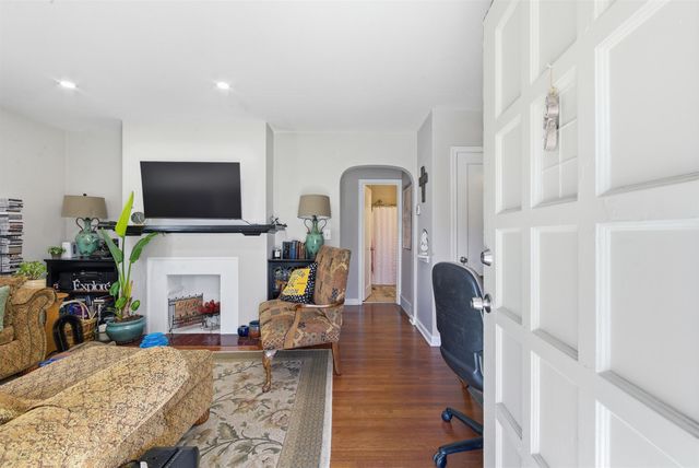 417 S Glendale St, Wichita, KS 67218