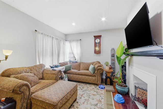 417 S Glendale St, Wichita, KS 67218