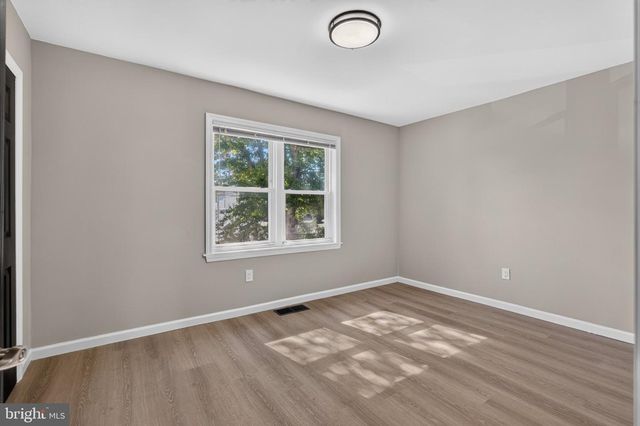 1116 N 33RD ST, Camden, NJ 08105