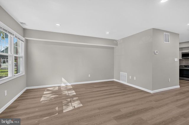 1116 N 33RD ST, Camden, NJ 08105