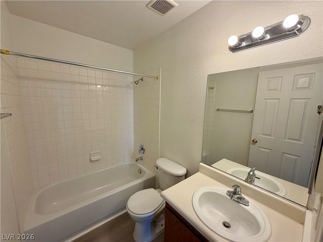 2704 Aarondavid Drive C, Las Vegas, NV 89121