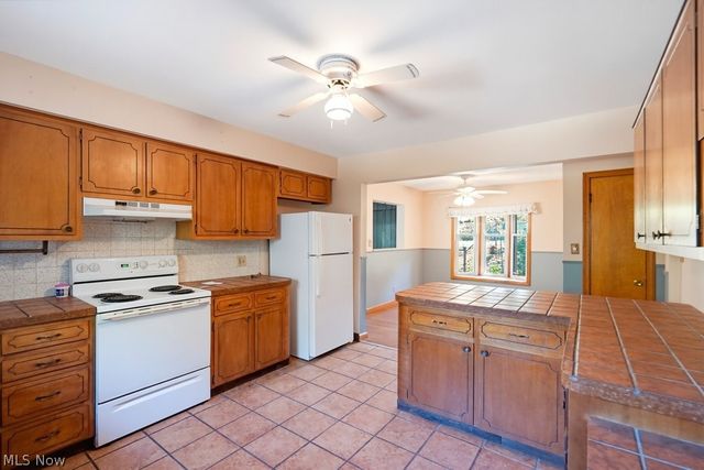 1170 Auburn Avenue, Barberton, OH 44203