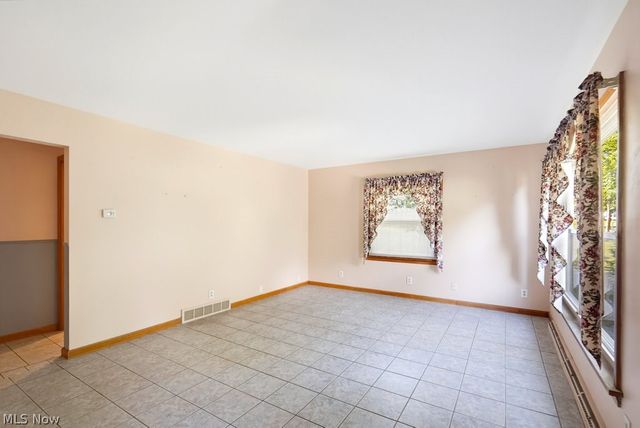 1170 Auburn Avenue, Barberton, OH 44203