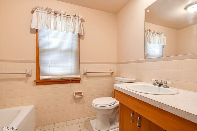 1170 Auburn Avenue, Barberton, OH 44203