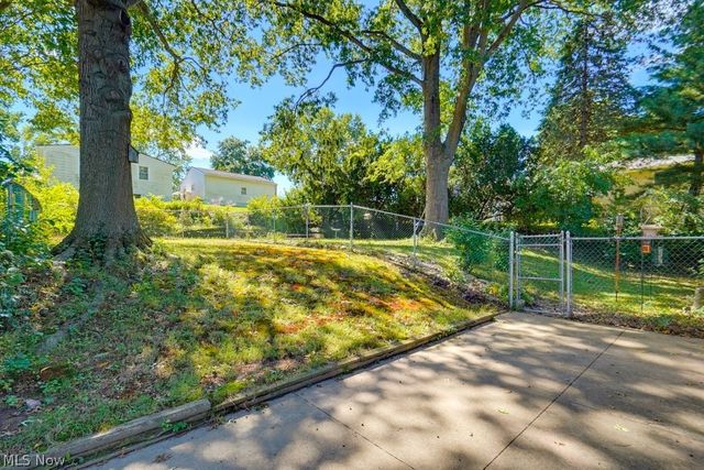 1170 Auburn Avenue, Barberton, OH 44203