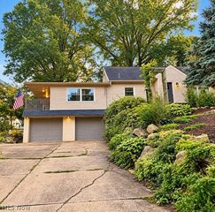 1170 Auburn Avenue, Barberton, OH 44203