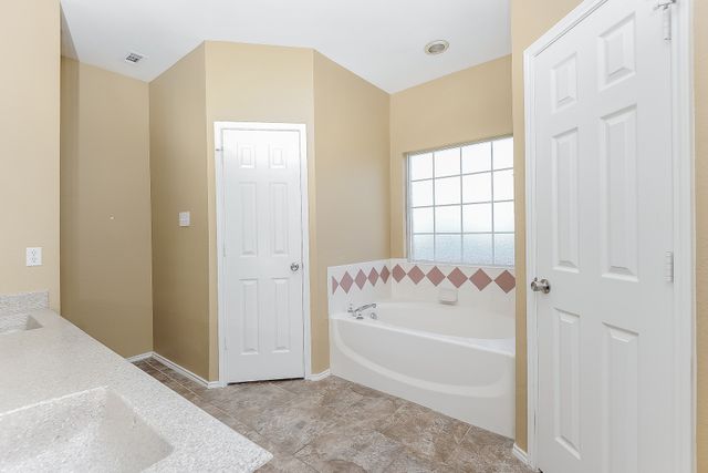 7504 Quail Springs Drive, Arlington, TX 76002