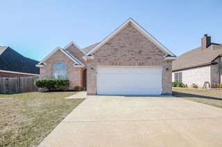 7504 Quail Springs Drive, Arlington, TX 76002