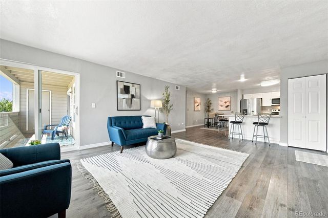 12093 W Cross Drive 204, Littleton, CO 80127
