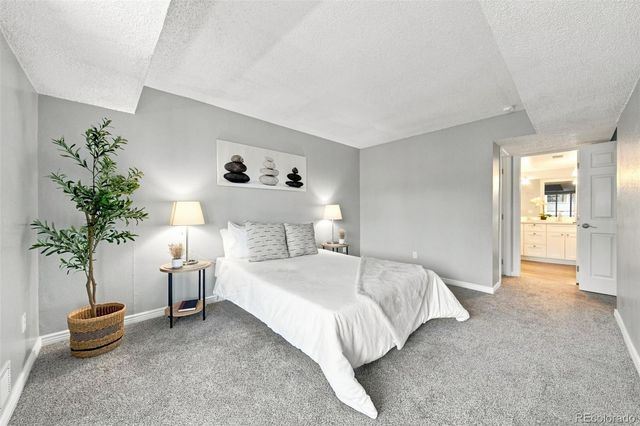 12093 W Cross Drive 204, Littleton, CO 80127