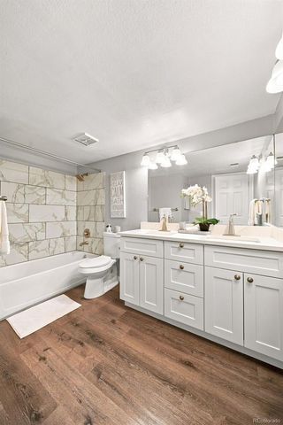 12093 W Cross Drive 204, Littleton, CO 80127