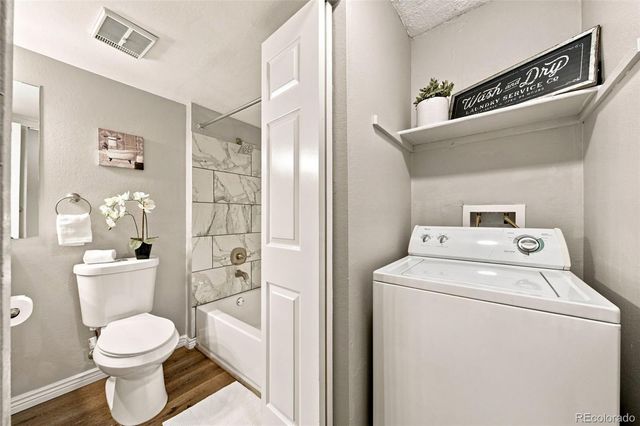 12093 W Cross Drive 204, Littleton, CO 80127