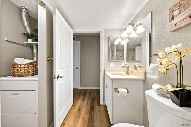 12093 W Cross Drive 204, Littleton, CO 80127