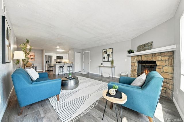 12093 W Cross Drive 204, Littleton, CO 80127