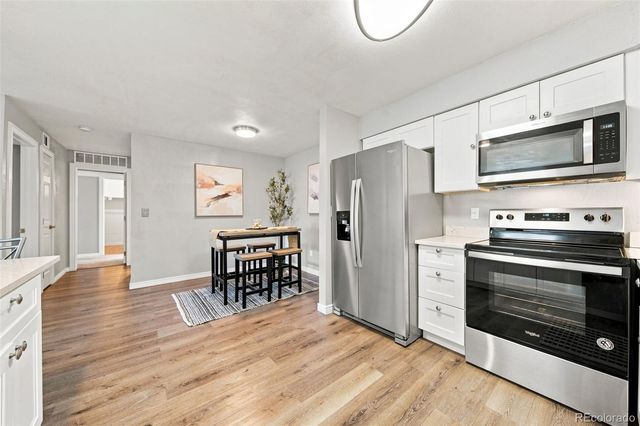 12093 W Cross Drive 204, Littleton, CO 80127