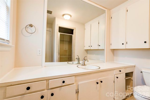 809 Forest Hills Drive, Shelby, NC 28150