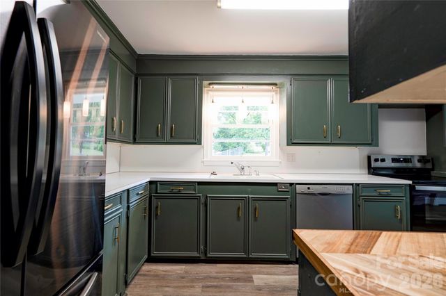 809 Forest Hills Drive, Shelby, NC 28150