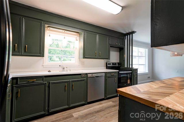 809 Forest Hills Drive, Shelby, NC 28150