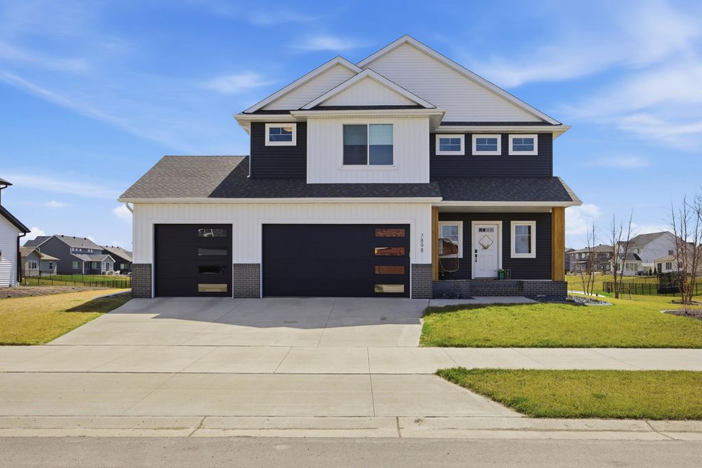 7898 Northern Lights Avenue, Horace, ND 58047