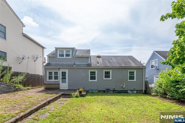 722 7th Street, Carlstadt, NJ 07072
