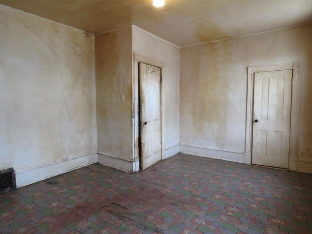 410 Weeks Ave, Superior, WI 54880