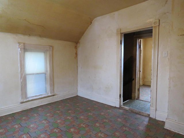 410 Weeks Ave, Superior, WI 54880