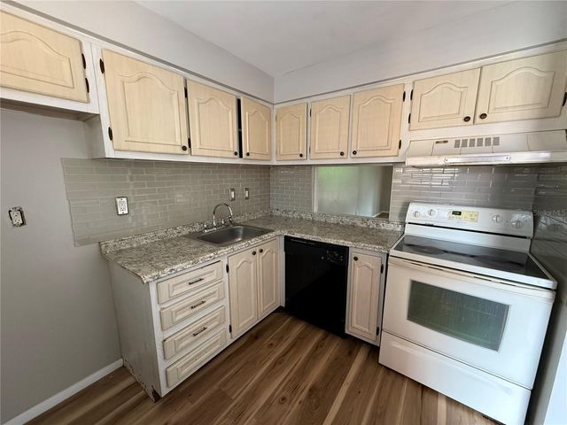 2800 N POWERS DRIVE 9, Orlando, FL 32818