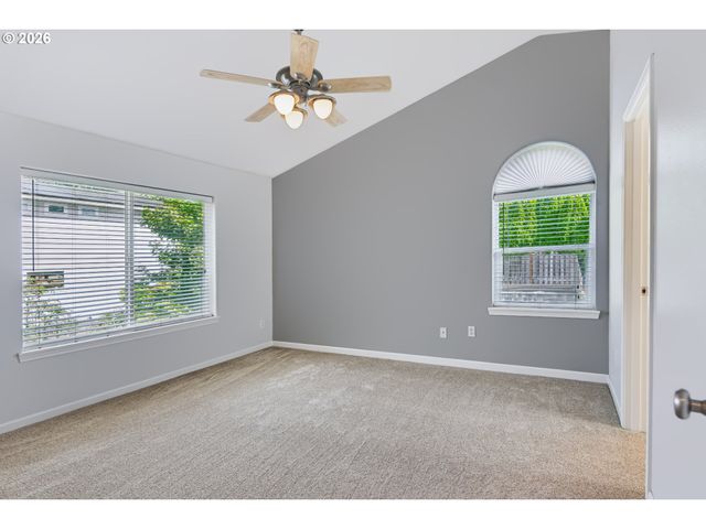 16159 FRONT Ave, Oregon City, OR 97045