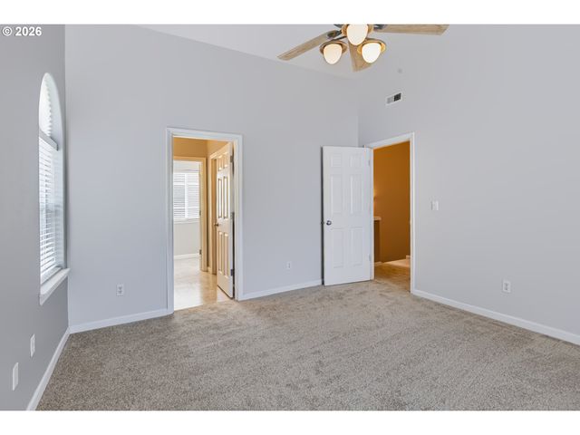 16159 FRONT Ave, Oregon City, OR 97045