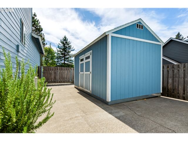 16159 FRONT Ave, Oregon City, OR 97045