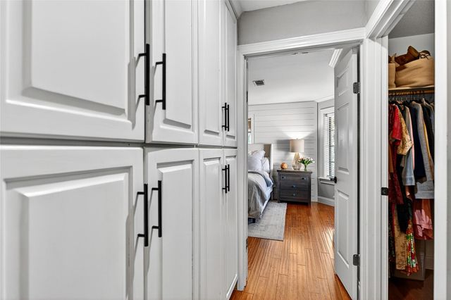 301 Medlin Creek LOOP, Dripping Springs, TX 78620