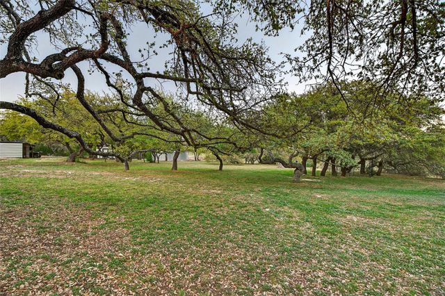 301 Medlin Creek LOOP, Dripping Springs, TX 78620
