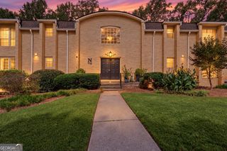 5400 Roswell Road NE N9, Sandy Springs, GA 30342