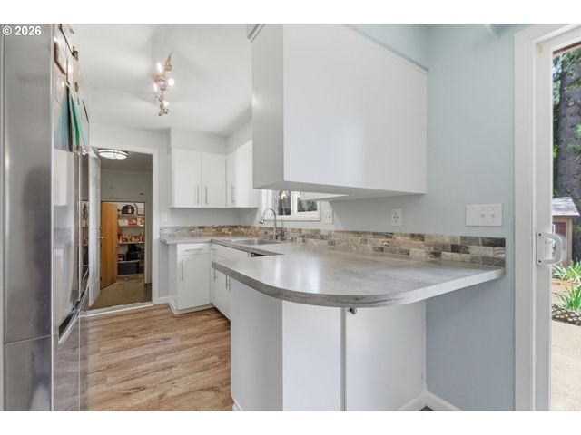 110 Ne 157TH Ave, Portland, OR 97230