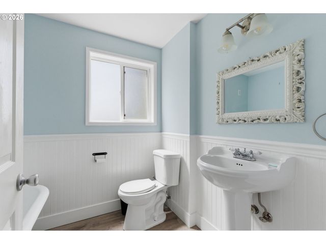 110 Ne 157TH Ave, Portland, OR 97230