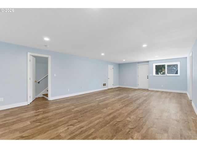 110 Ne 157TH Ave, Portland, OR 97230