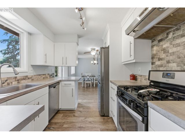 110 Ne 157TH Ave, Portland, OR 97230