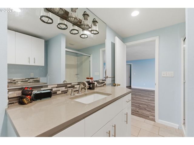 110 Ne 157TH Ave, Portland, OR 97230