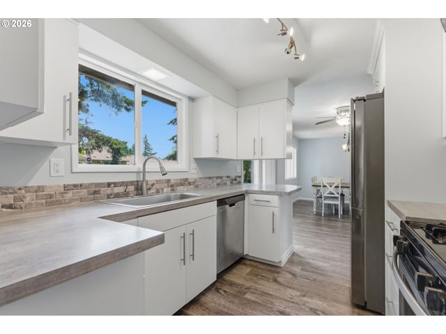 110 Ne 157TH Ave, Portland, OR 97230